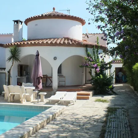 Con Piscina Privada Y Jardin Cerrado En Castello D'empuries, Ideal 6-8 Personas - Es-204-1