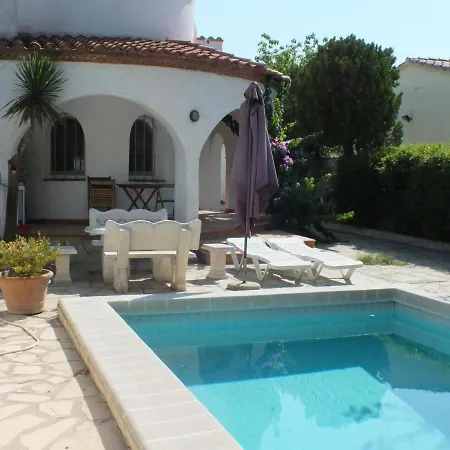 Con Piscina Privada Y Jardin Cerrado En Castello D'empuries, Ideal 6-8 Personas - Es-204-1